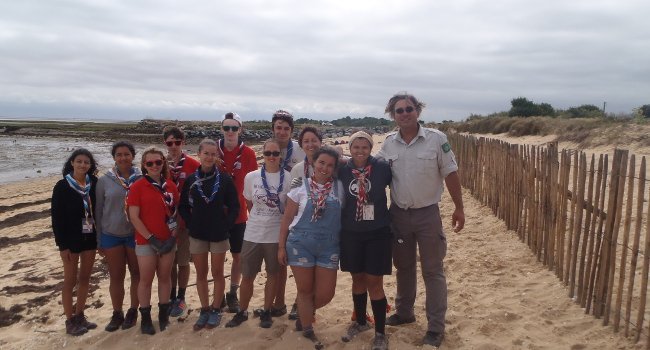 Chantier nature 2016 scouts et éclaireurs - Crédit photo : Réserve naturelle nationale de Moëze-Oléron