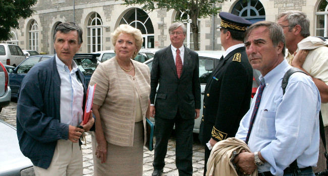 Nelly Olin avec Allain Bougrain Bubourg et Michel Métais en visite du futur siége LPO France à Rochefort en Juillet 2005 - Crédit photo : Yann Hermieu 