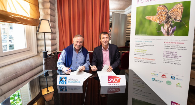 Signature de la convention entre Bernard Torrin et Allain Bougrain Dubourg - Crédit Photo : 