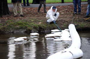 Pollution du Lambro - Crédit photo SCIAKY/SIPA