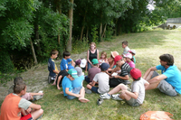  Animations auprès des scolaires dans la vallée de l'Antenne. En partenariat avec le SYMBA, des actions de découverte nature sont conduites dans le site Natura 2000 - photo Laurence Caud