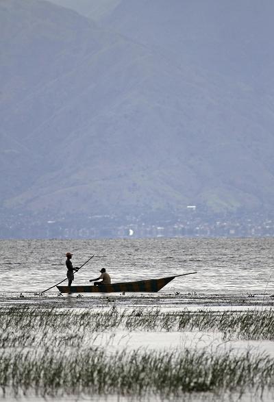 Espaces_espaces_protgs_Burundi_Pcheurs_du_Lac_Tanganiyka_M._Vaslin